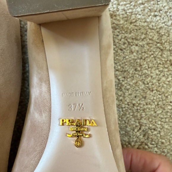 Prada Elegant Tan Women\'s Pumps main image 6